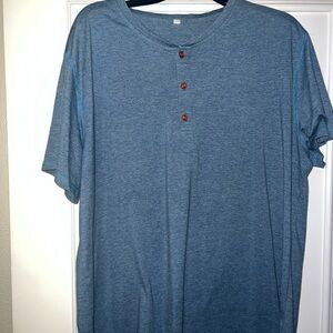Men’s blue t shirt w buttons